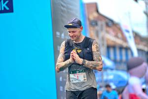 BIB: 140
                            <button type="button" onclick="openModal(24883708)" class="btn btn-primary btn-sm float-right btn-popup" data-toggle="modal" data-target=".modal-high-quality">
                        <i class="fas fa-shopping-cart"></i> Add to Cart
                    </button>
                                            <button type="button" onclick="isThisMe(24883708, true)" class="btn btn-success btn-sm float-right btn-popup btn-isme hidden" data-toggle="tooltip" data-placement="bottom" title="นี่คือรูปของคุณใช่ไหม คลิกที่นี่เพื่อเอาเข้าอัลบั้ม">
                        <i class="fas fa-plus"></i> Add to album
                    </button>
                    <button type="button" onclick="isThisMe(24883708, false)" class="btn btn-warning btn-sm float-right btn-popup btn-isnotme hidden">
                        <i class="fas fa-ban"></i> Remove from album
                    </button>